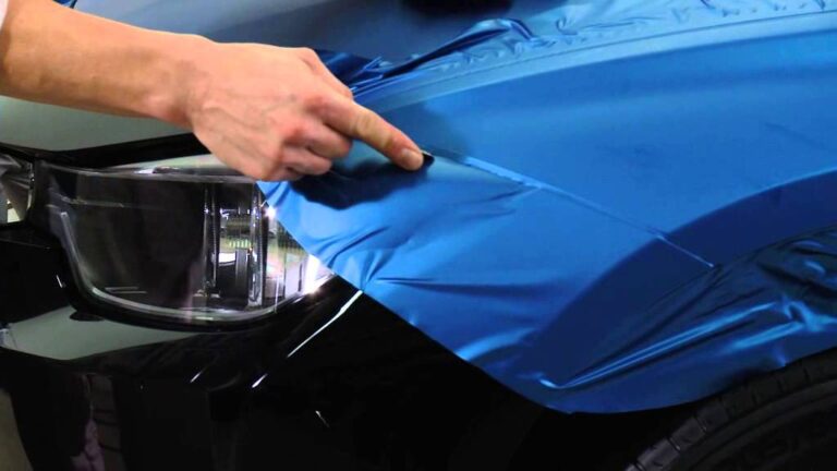 Transformaci&oacute;n de Carrocer&iacute;a: Personalizaci&oacute;n con Revestimiento de Vinilo