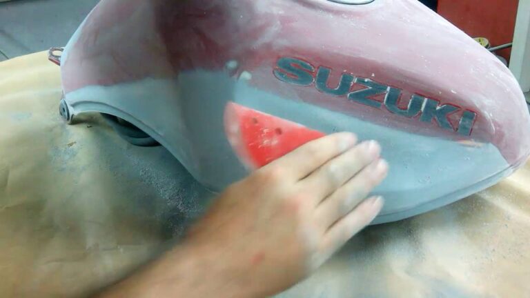 Reparaci&oacute;n Eficiente de Abolladuras en Carrocer&iacute;a de Motos