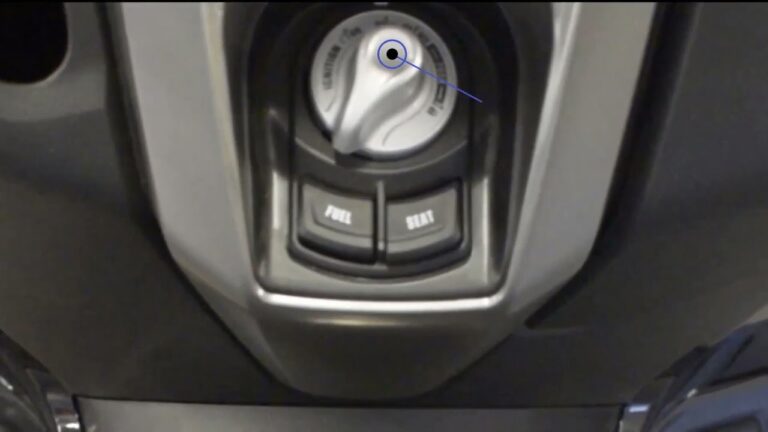 Accesorios Esenciales para un Tanque de Moto Impecable