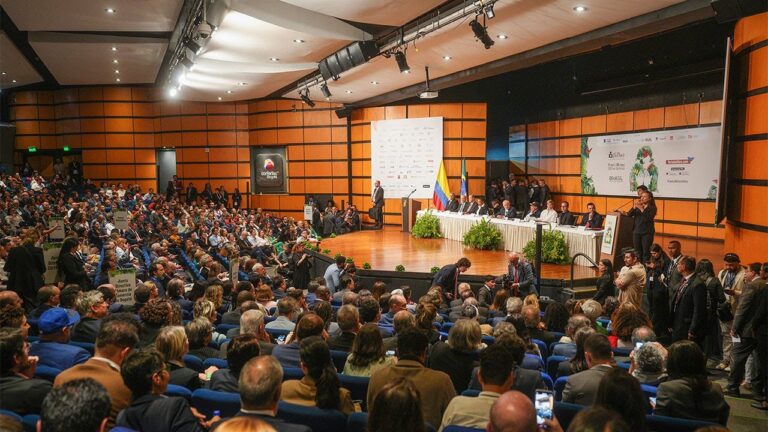 Avances Tecnol&oacute;gicos en Comunicaci&oacute;n para Motociclistas