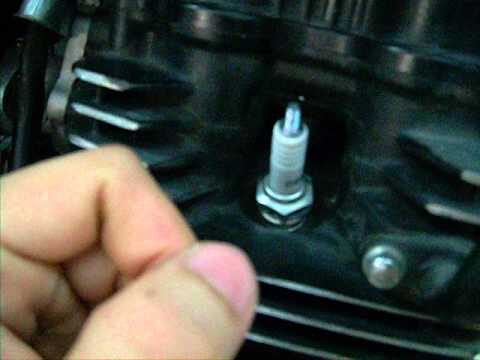 Gu&iacute;a para el Reemplazo de Buj&iacute;as de Encendido en Motos