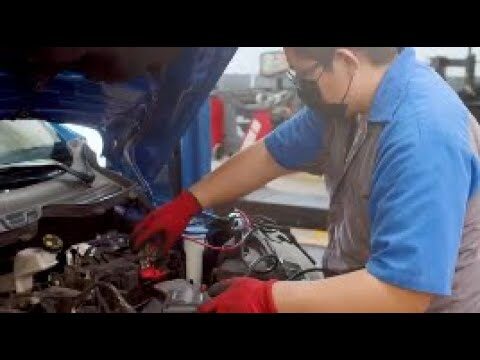 Importancia de la Revisi&oacute;n Peri&oacute;dica de la Bater&iacute;a del Coche