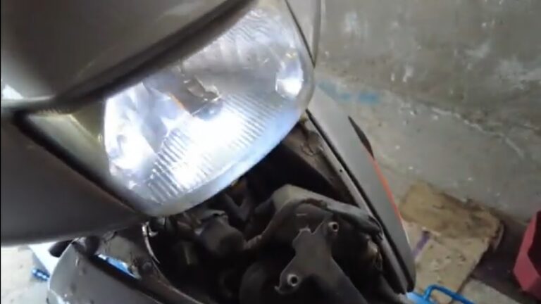 Mejorando la Seguridad Vial de Motos con Iluminaci&oacute;n Efectiva
